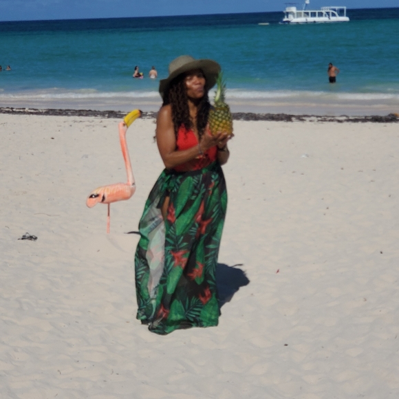 Meet your Posher, Cache - Picture 2 of 2